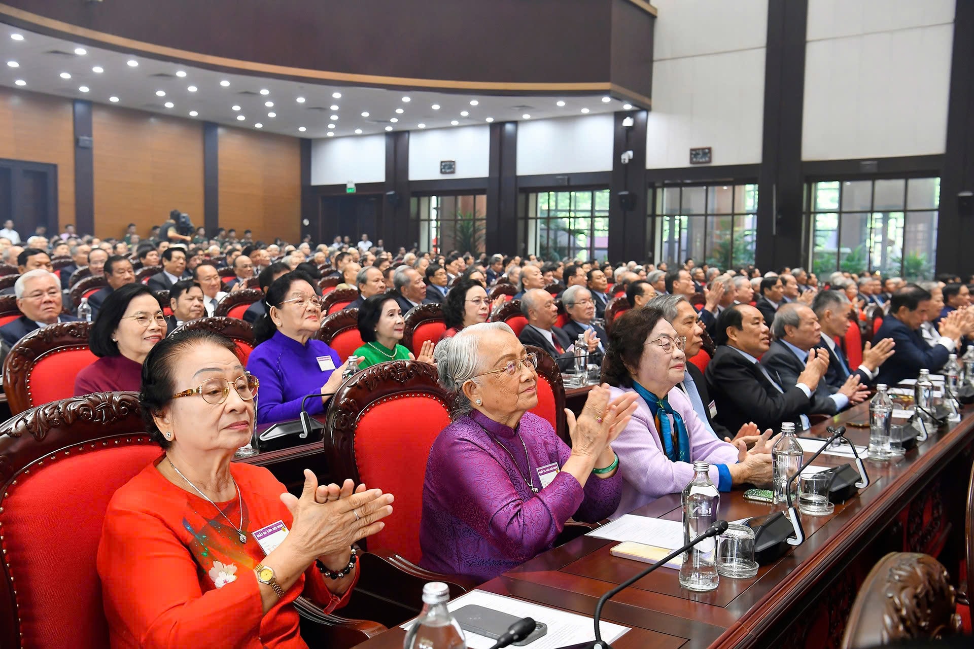 Các đại biểu tham dự cuộc gặp mặt. Ảnh: Tuấn Huy