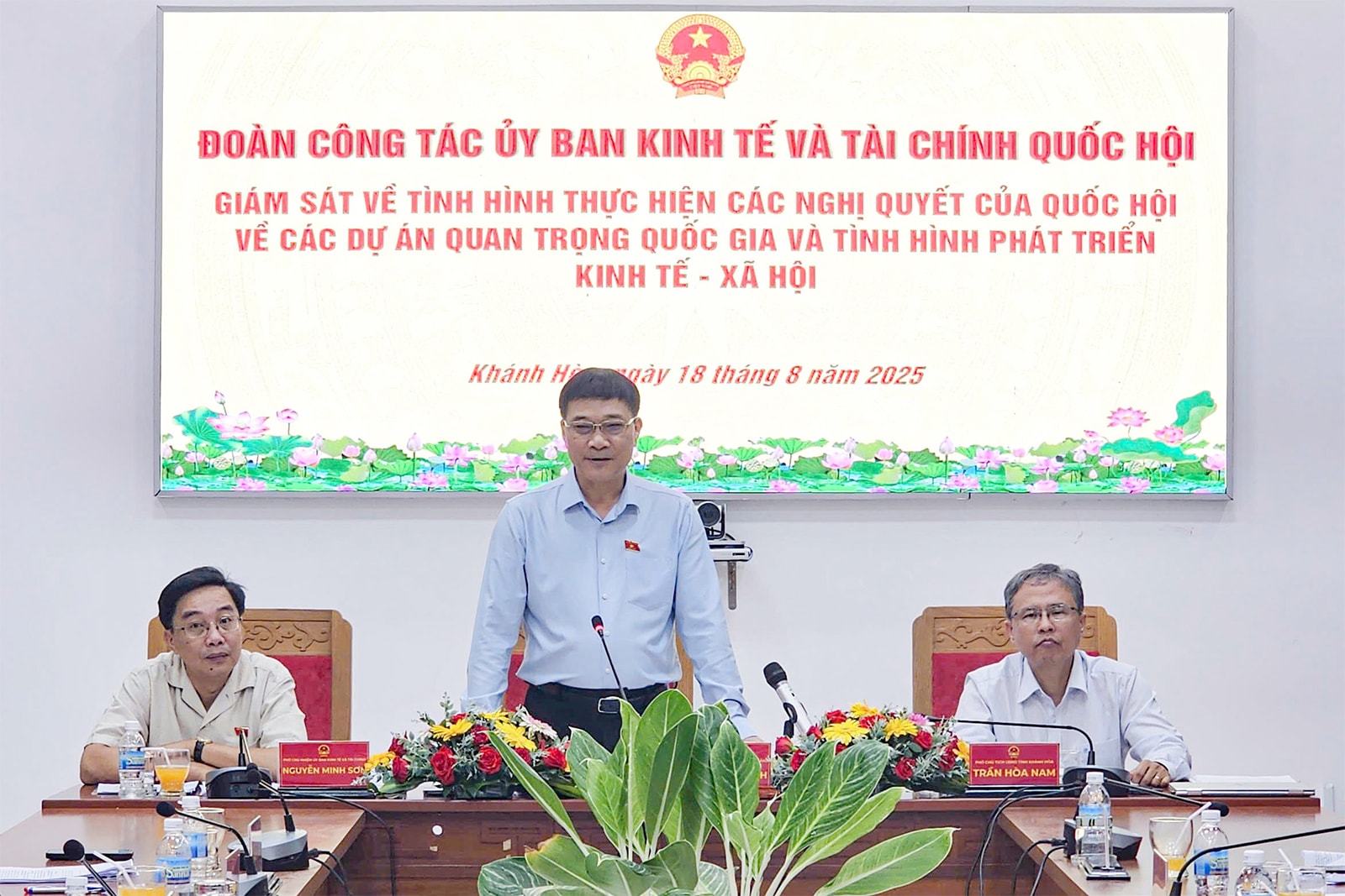 Phó Chủ tịch Quốc hội Vũ Hồng Thanh phát biểu