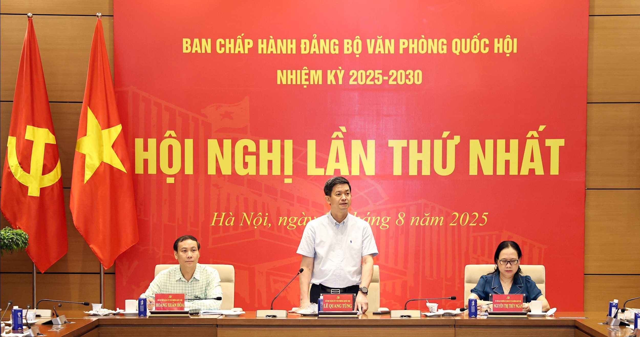 Tổng Thư ký Quốc hội, Bí thư Đảng ủy Văn phòng Quốc hội, Chủ nhiệm Văn phòng Quốc hội Lê Quang Tùng phát biểu