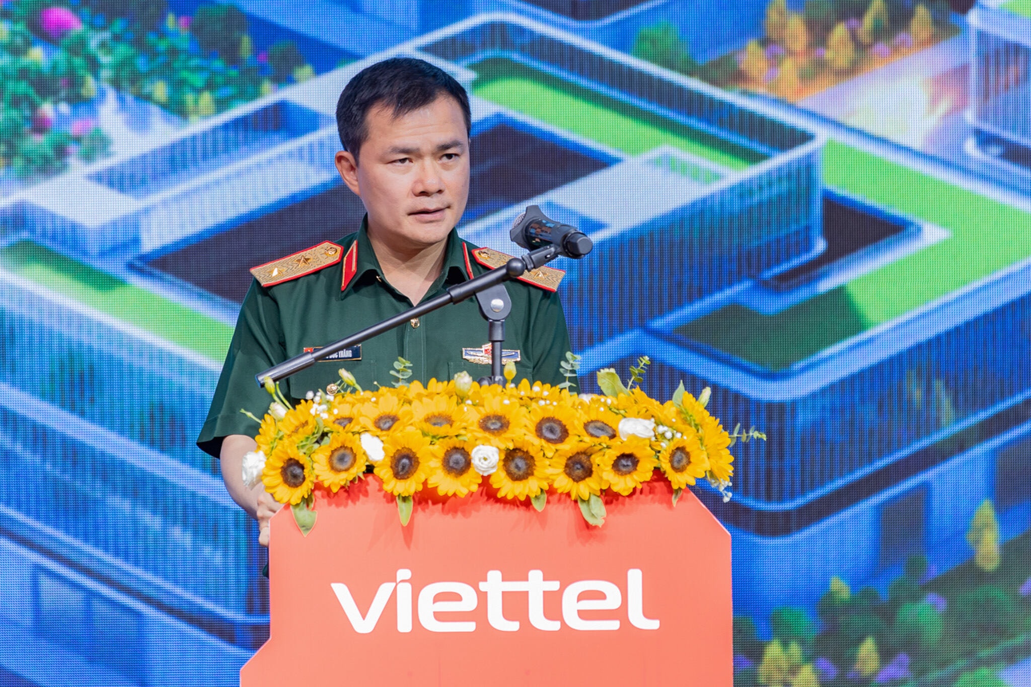 Trung tuong Tao Duc Thang, Chu tich kiem Tong Giam doc Viettel phat bieu tai su kien