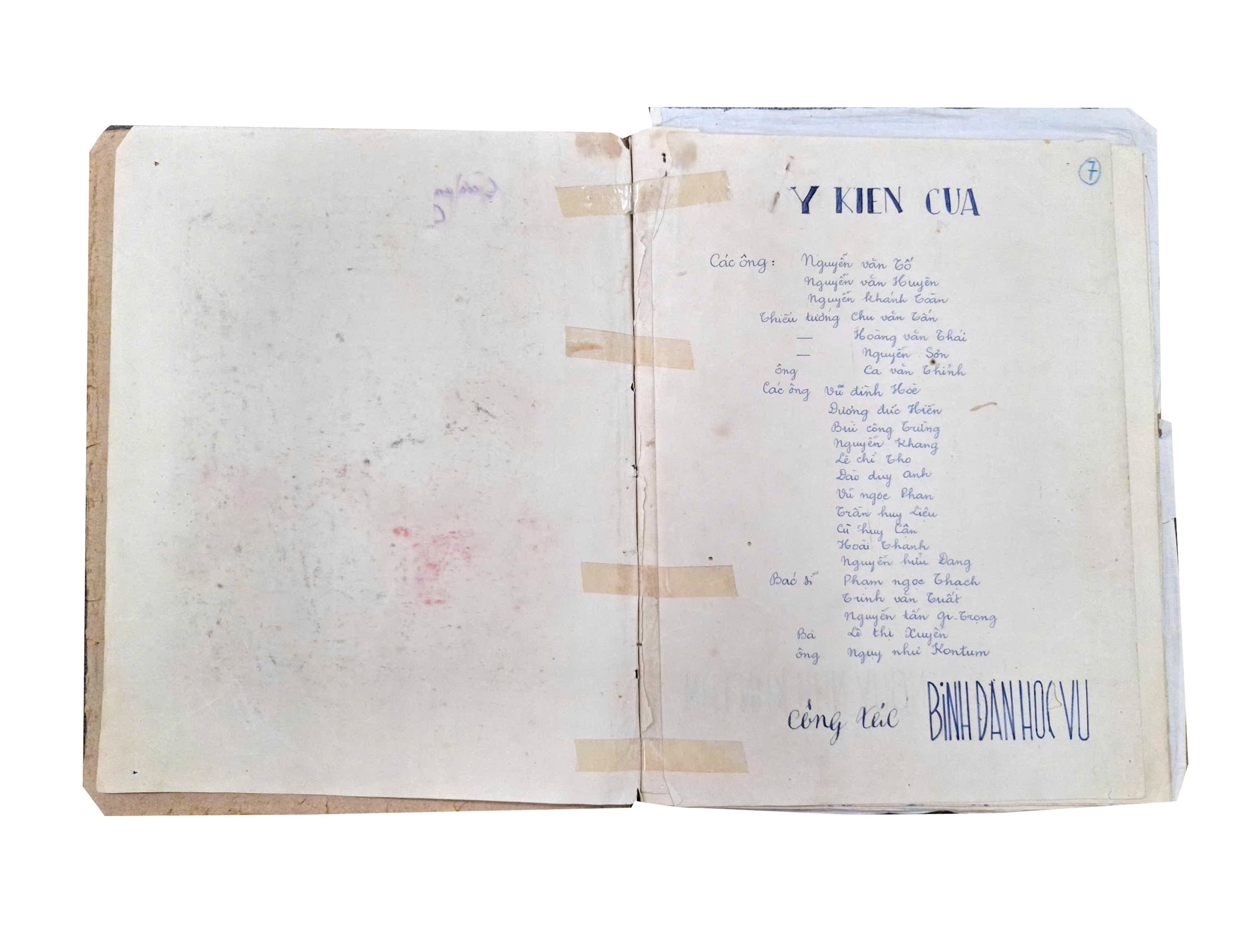 24. Sổ ghi cảm tưởng của các đồng chí lãnh đạo và nhân sĩ trí thức về công tác Bình dân học vụ
