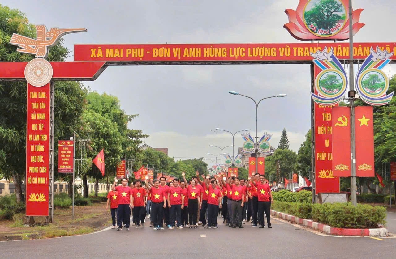 Đại biểu HĐND phường Vũng Áng, hà Tĩnh tham gia chương trình cùng Việt Nam tiến bước