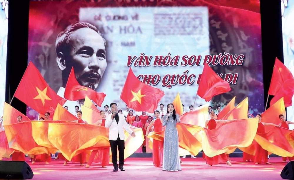 80-nam-nganh-van-hoa-viet-nam-ban-truong-ca-hoi-tu-va-toa-sang-085428_642-085545.jpeg