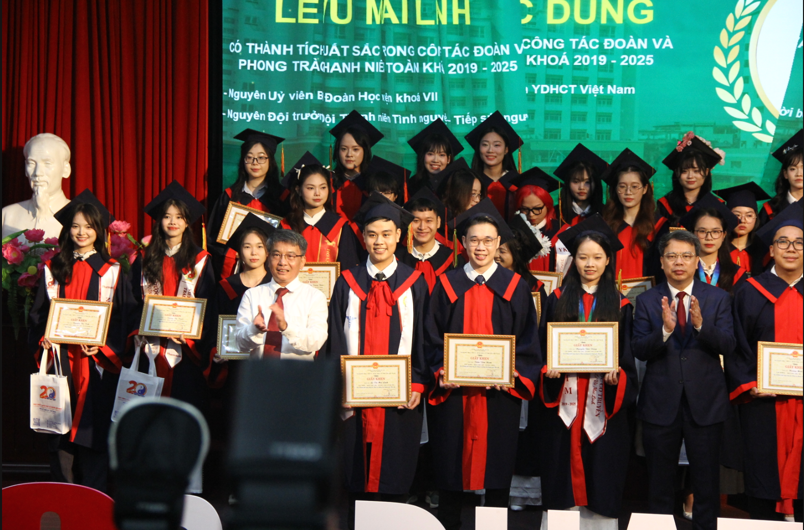 Ảnh màn hình 2025-08-21 lúc 13.34.59