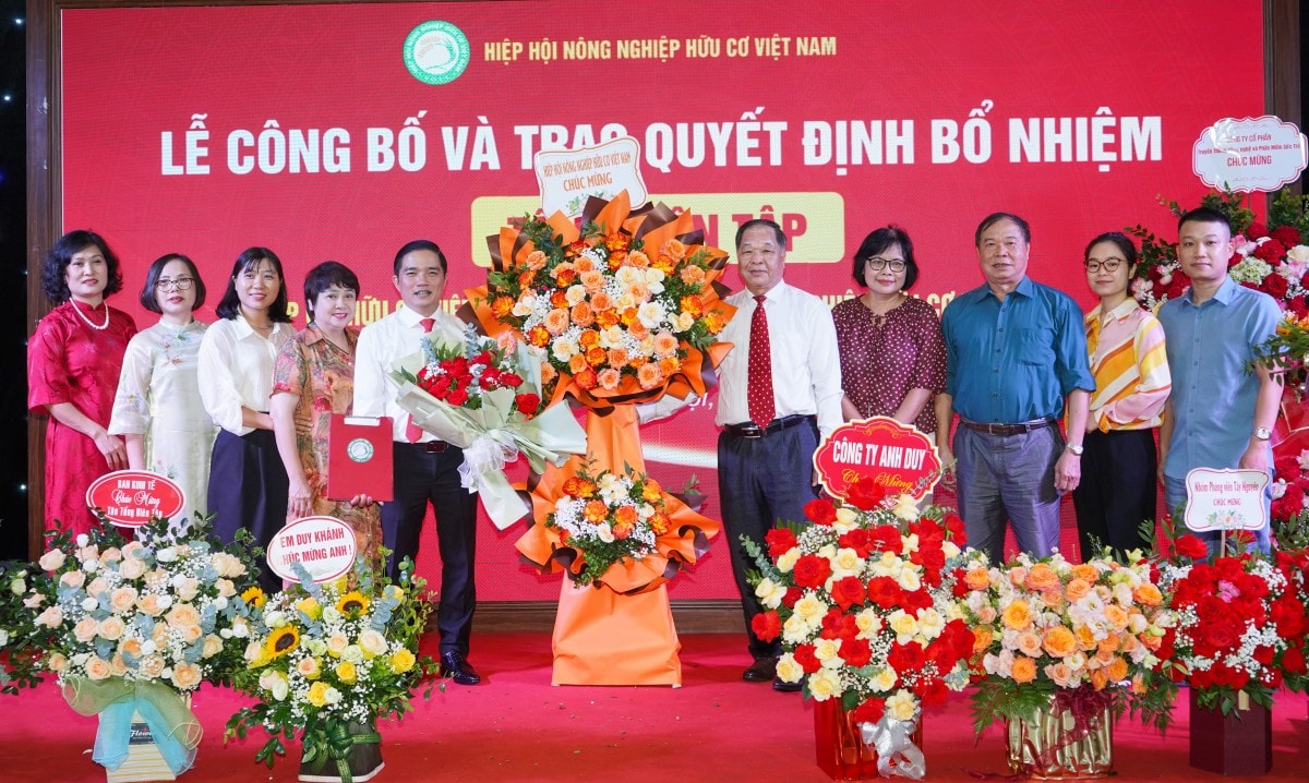 Hiệp hội Nông nghiệp Hữu cơ Việt Nam chúc mừng tân Tổng biên tập Đỗ Ngọc Thi.