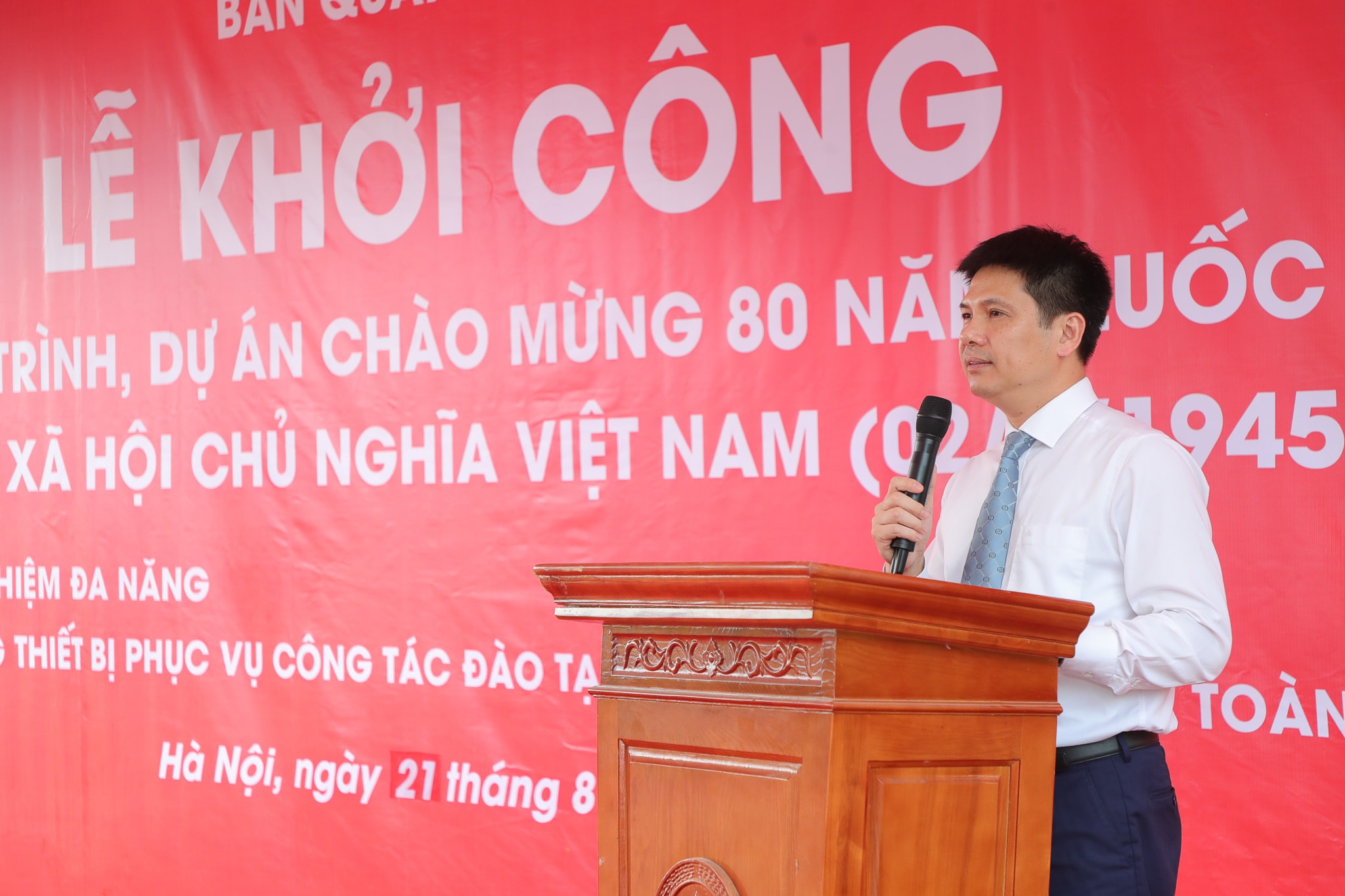 VNU - Khoi cong Nha thuc nghiem da nang Hoa Lac VNC02 (4)