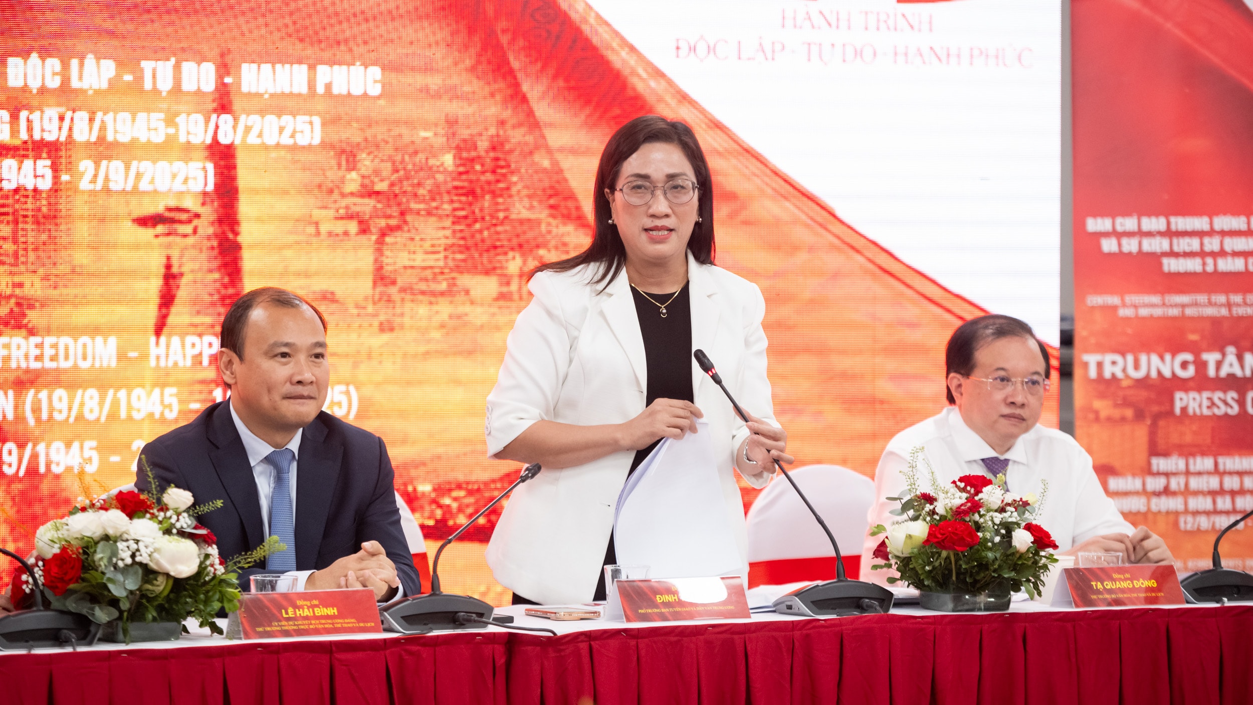 Z72_3124 - Phó trưởng Ban Tuyên giáo và Dân vân Trung ương Đinh Thị Mai