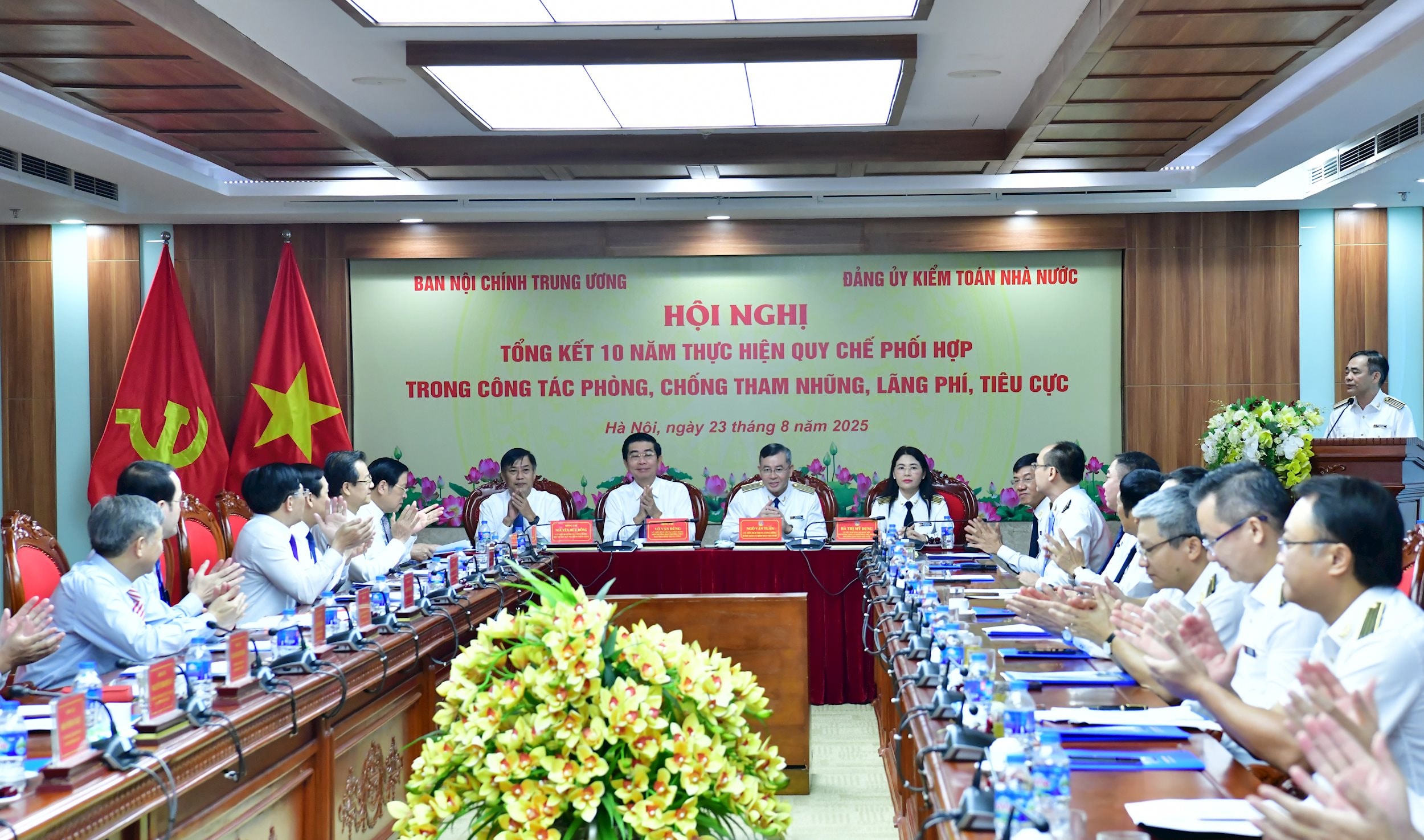 04 Quang cảnh Hội nghị (1)