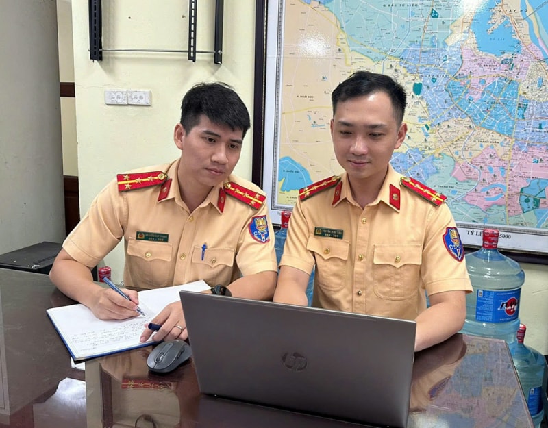 can bo CSGT Cong an TP Ha Noi tham gia khoa hoc