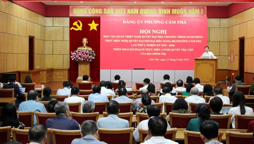 Phường Cẩm Phả tổ chức quán triệt triển khai Nghị quyết Đại hội Đảng bộ phường lần thứ I. Ảnh Mạnh Trường