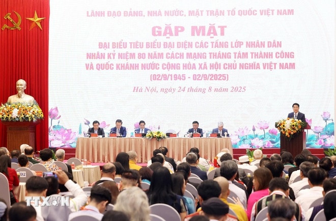 Chủ tịch nước Lương Cường phát biểu. (Ảnh: Lâm Khánh/TTXVN) ttxvn-chu-tich-nuoc-va-thu-tuong-gap-mat-dai-bieu-tieu-bieu-15.jpg