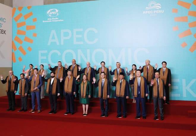 President Luong Cuong and leaders attend the 31st APEC Summit in Lima, Peru. (Photo: VNA) apec-2.jpg