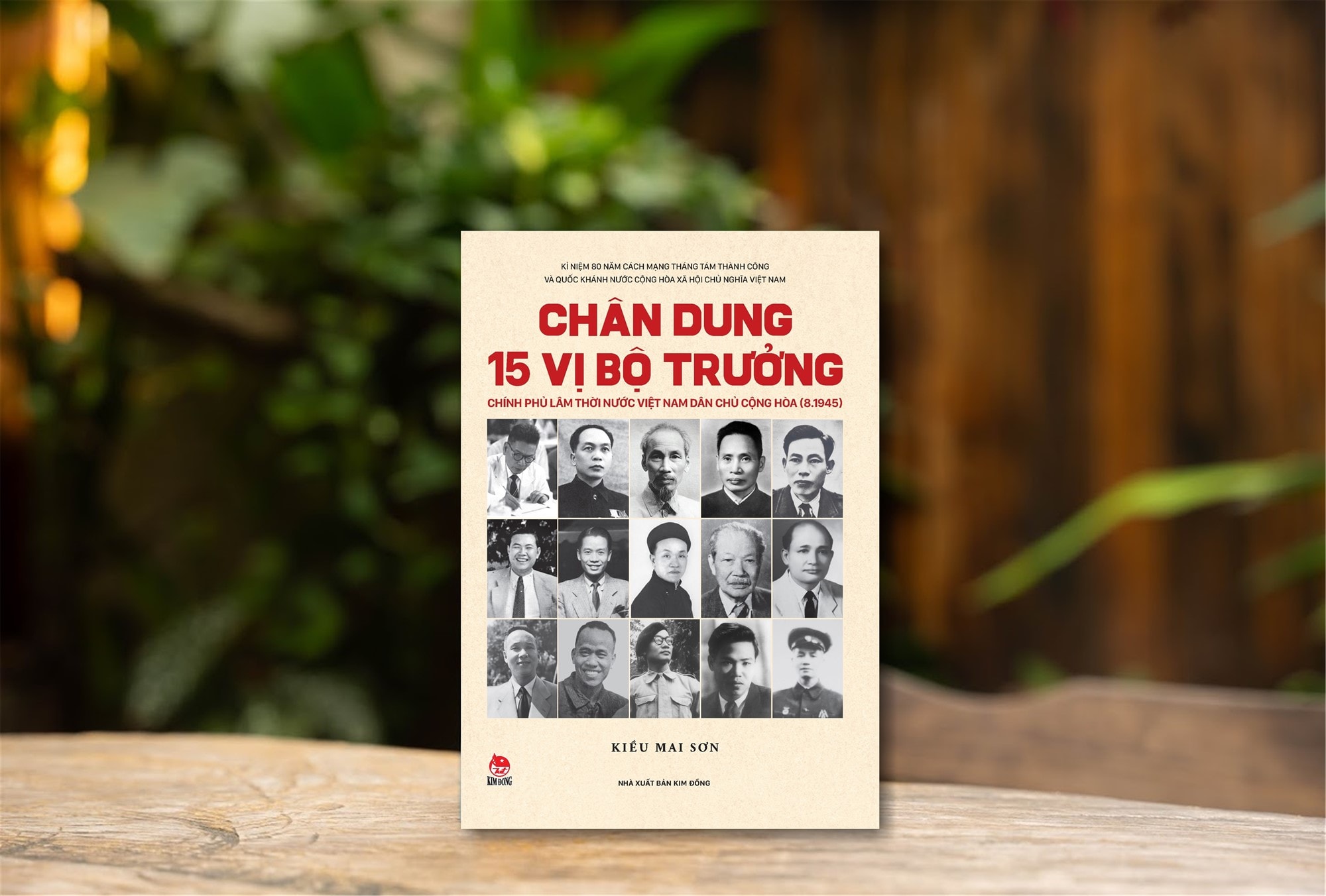 Chan dung 15 vi bo truong dau tien