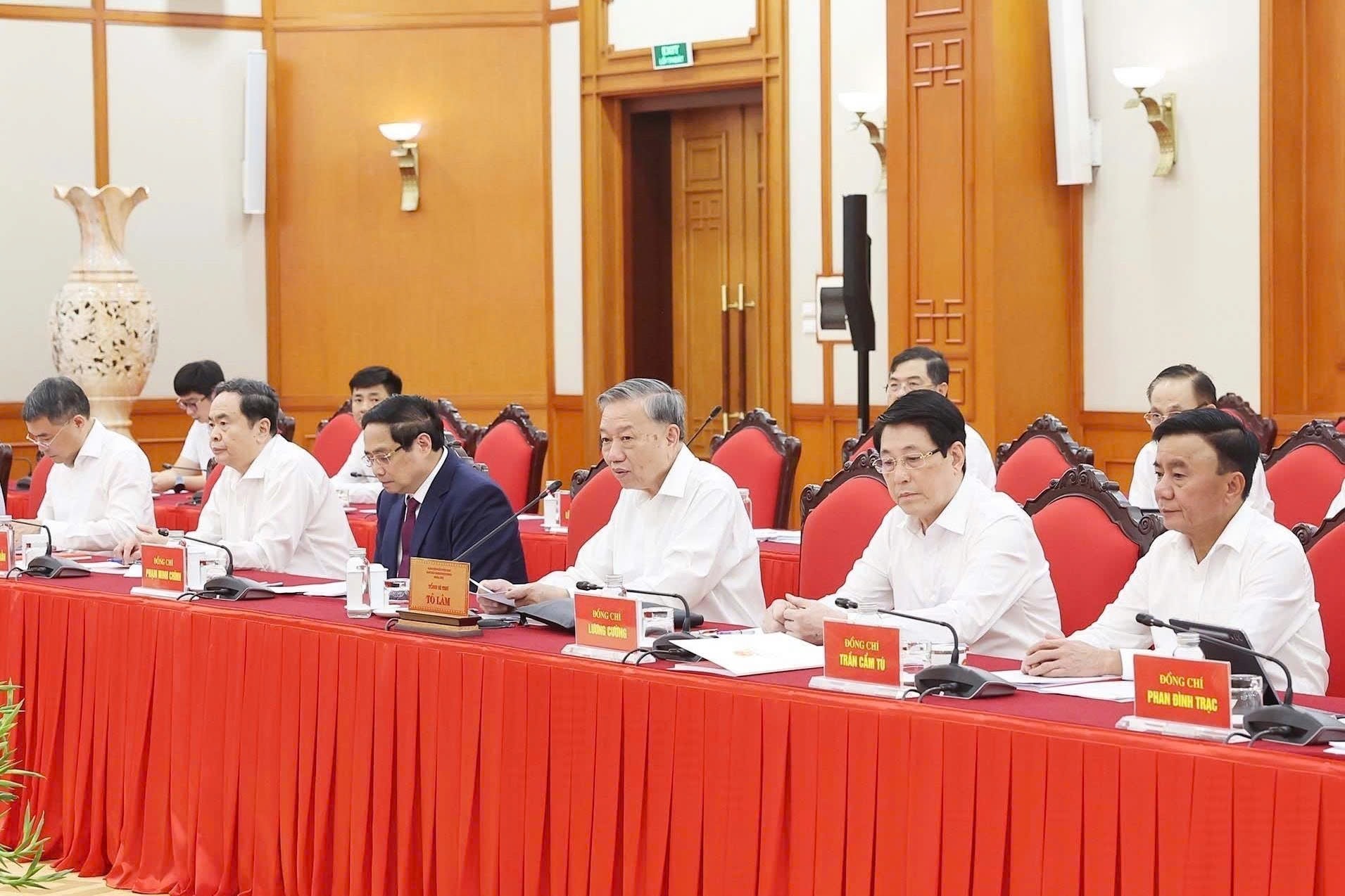 Bộ Chính trị đã làm việc với Ban Thường vụ Quân ủy Trung ương. Ảnh: Thống Nhất - TTXVN