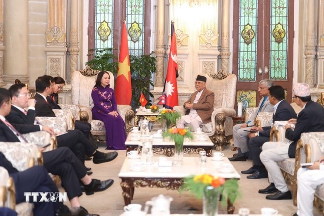 Vice State President Vo Thi Anh Xuan meets with Nepali Prime Minister Khadga Prasad Sharma Oli. (Photo: VNA) pm.jpg
