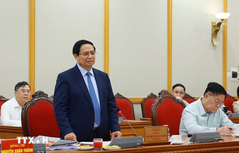Thủ tướng Phạm Minh Chính chủ trì buổi làm việc với Ban Thường vụ Thành uỷ Hải Phòng. (Ảnh: Dương Giang/TTXVN)