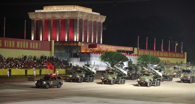 The S-125-VT air defense missile system, modernised by Viettel for the Air Defence–Air Force Service, features multiple upgrades that enhance target-hit rates and guidance capabilities. (Photo: VNA) ten-lua.jpg