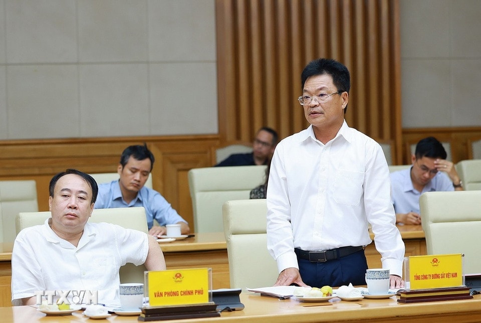 Chủ tịch Tổng Công ty Đường sắt Việt Nam Đặng Sỹ Mạnh phát biểu. (Ảnh: Dương Giang/TTXVN)