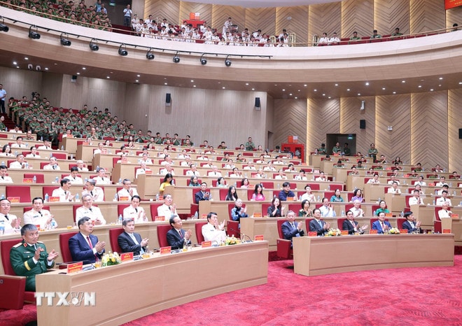 ttxvn-tong-bi-thu-to-lam-du-le-truy-tang-danh-hieu-anh-hung-llvtnd-cho-thuong-tuong-bui-thien-ngo-8246622-4.jpg