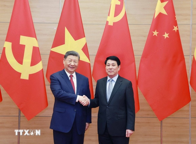 Chủ tịch nước Lương Cường và Tổng Bí thư, Chủ tịch nước Trung Quốc Tập Cận Bình chụp ảnh chung. (Ảnh: Thống Nhất/TTXVN) ttxvn-luong-cuong-tap-can-binh.jpg