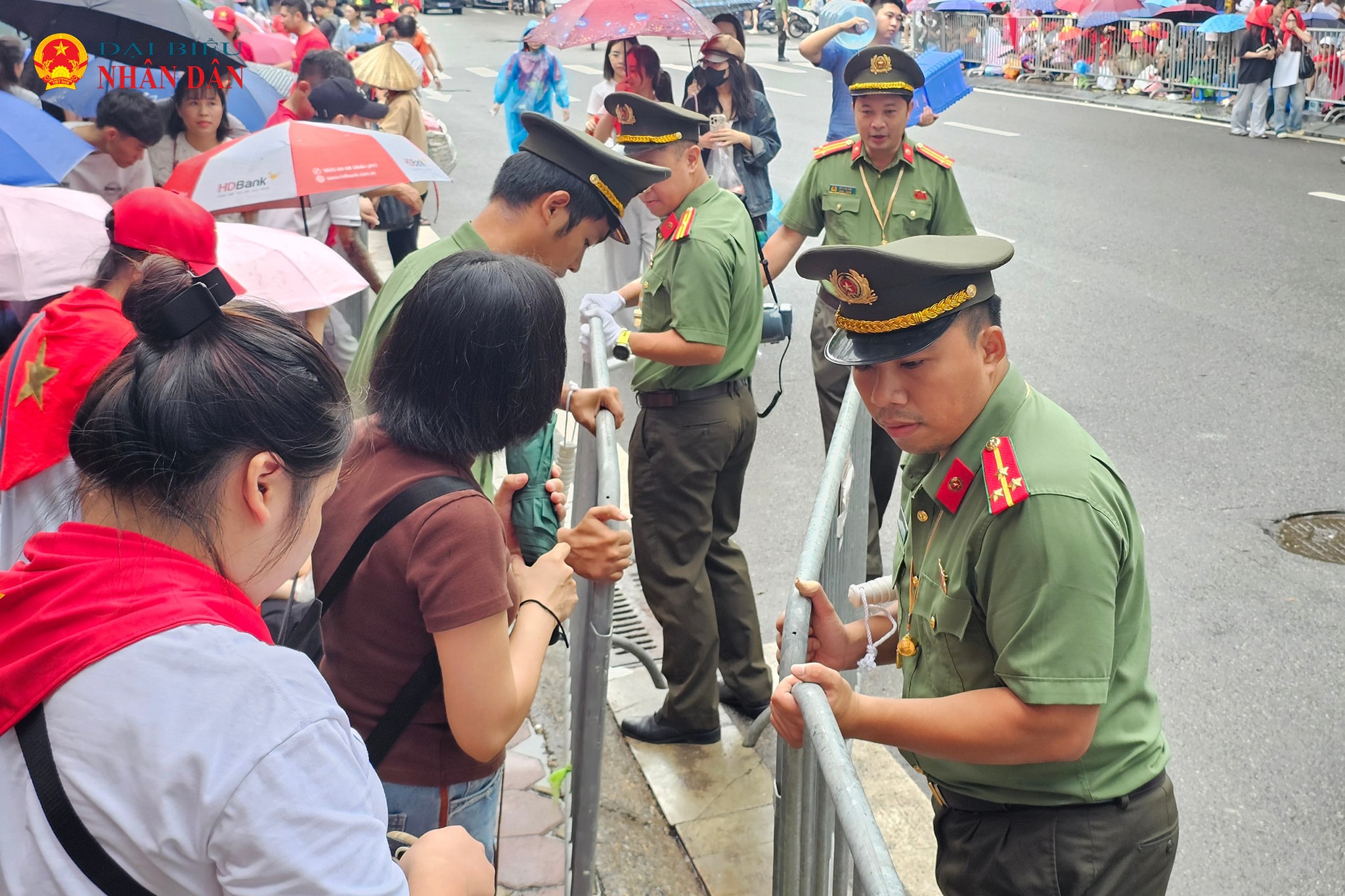 bảo vệ an ninh_A80 (9)