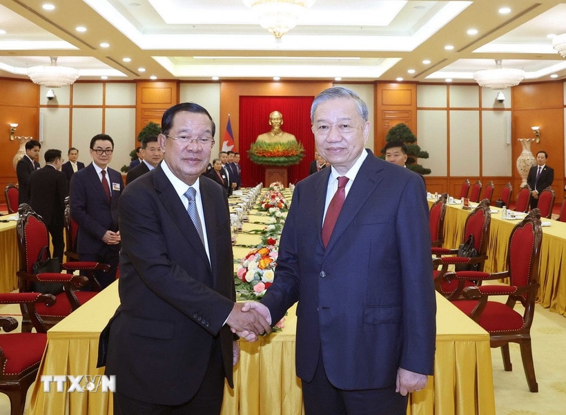 Tổng Bí thư Tô Lâm tiếp Chủ tịch Đảng Nhân dân Campuchia, Chủ tịch Thượng viện Campuchia Hun Sen. (Ảnh: Thống Nhất/TTXVN)