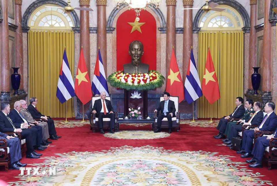 Chủ tịch nước Lương Cường hội kiến Bí thư thứ Nhất Đảng Cộng sản Cuba, Chủ tịch nước Cuba Miguel Díaz-Canel Bermúdez. (Ảnh: Lâm Khánh/TTXVN)