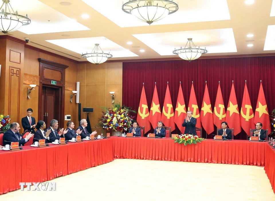 Tổng Bí thư Tô Lâm tiếp Trưởng đoàn chính đảng các nước dự Lễ kỷ niệm 80 năm Cách mạng Tháng Tám và Quốc khánh 2/9. (Ảnh: Thống Nhất/TTXVN)