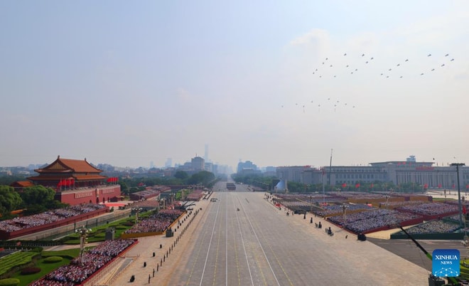 At the military parade (Photo: Xinhua) o.jpg