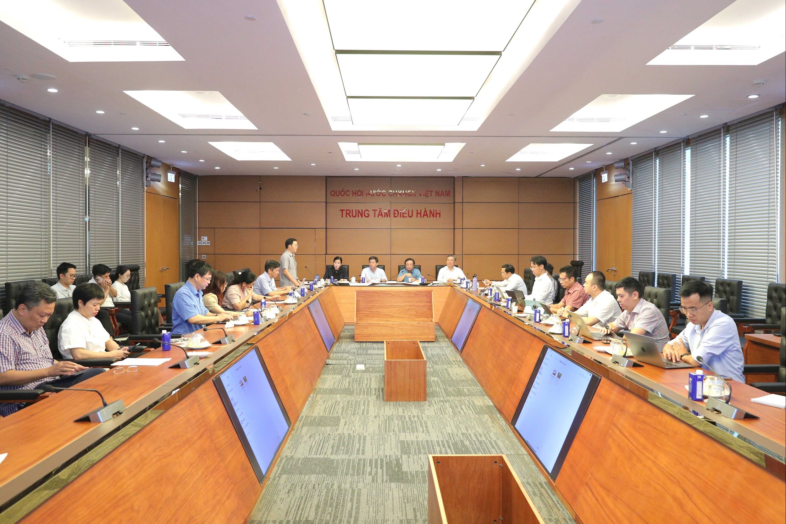 Toàn cảnh