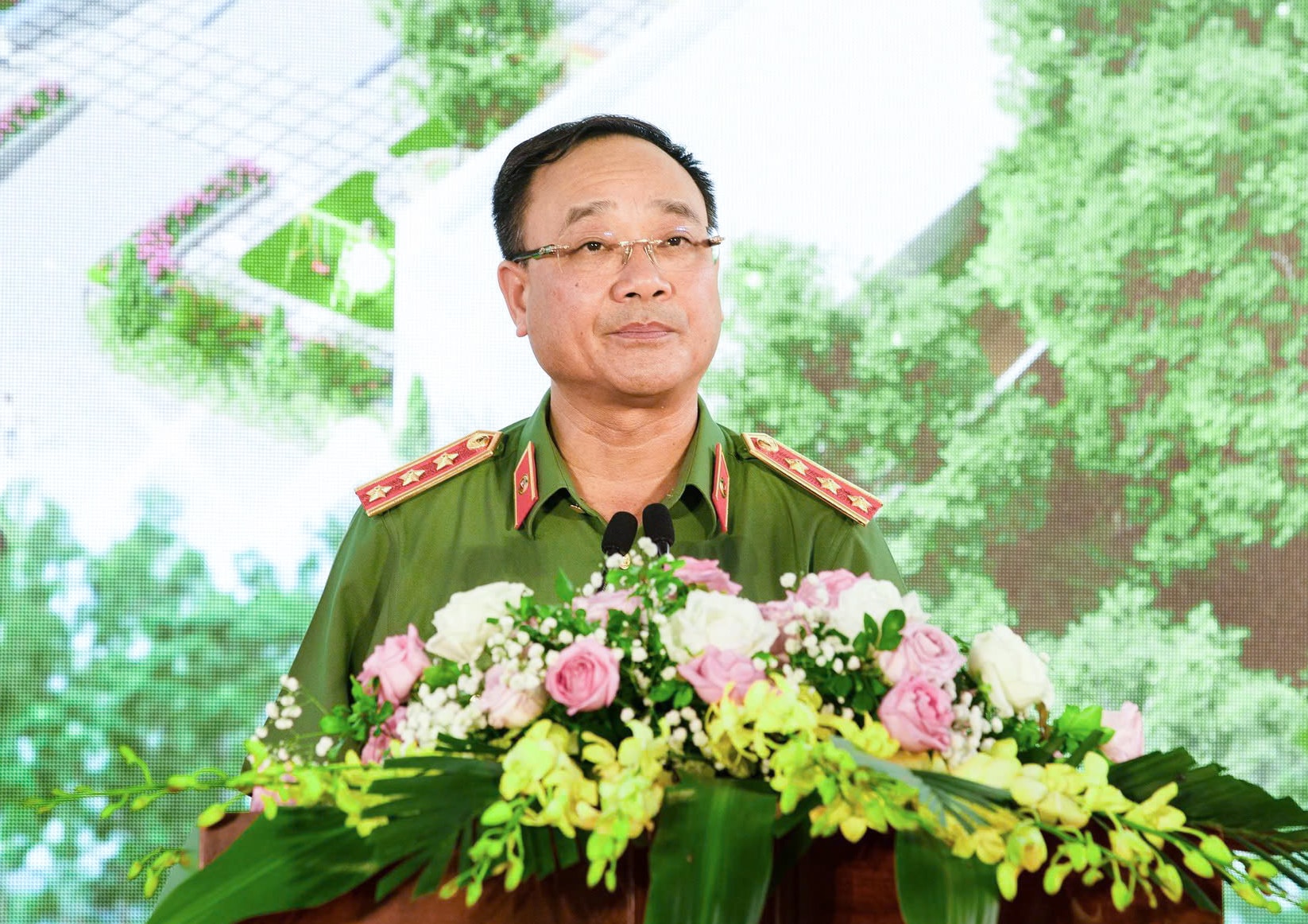 gen-h-z6974676082832_ab308dd6eb7acfc4ccfea6c7c991e8b6(1).jpg