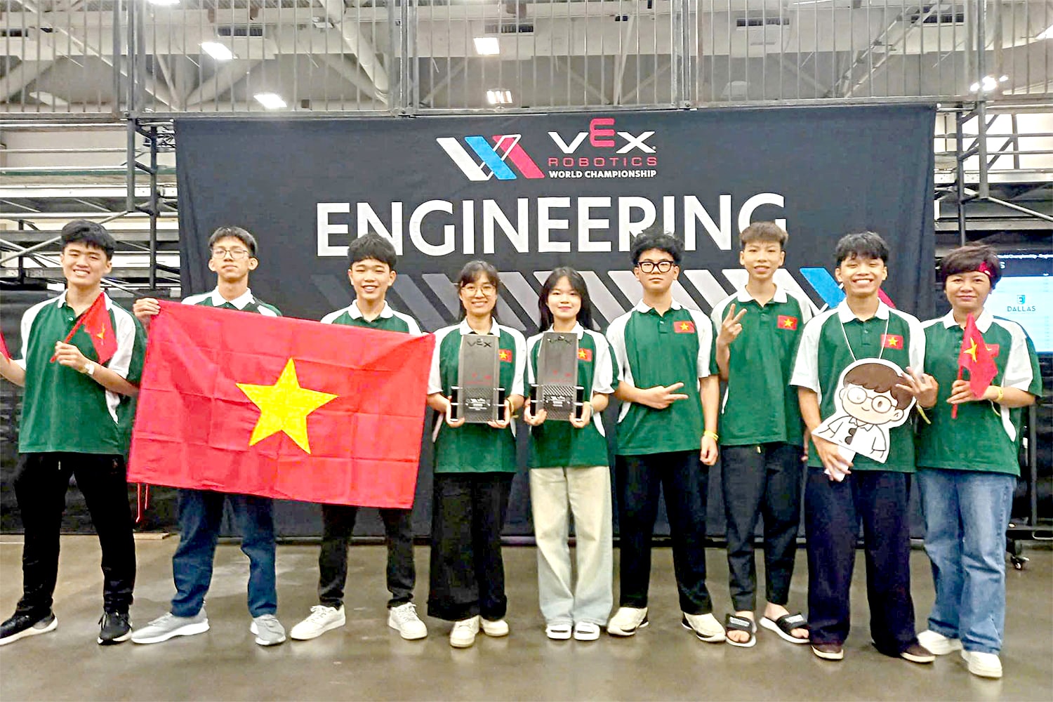 doi-robotics-vex-v5-cua-truong-thpt-chuyen-cao-bang-gianh-2-giai-thuong-lon-tai-giai-vo-dich-the-gioi-robot-vex-2025(1).jpg