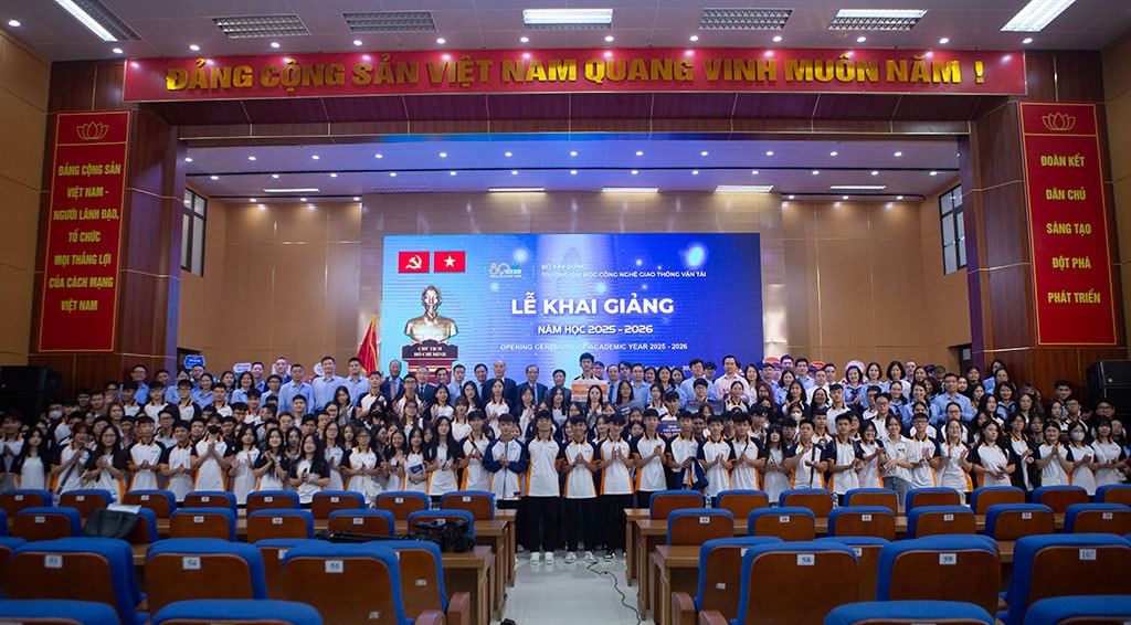 khai-giang-2025-2026-08.jpg