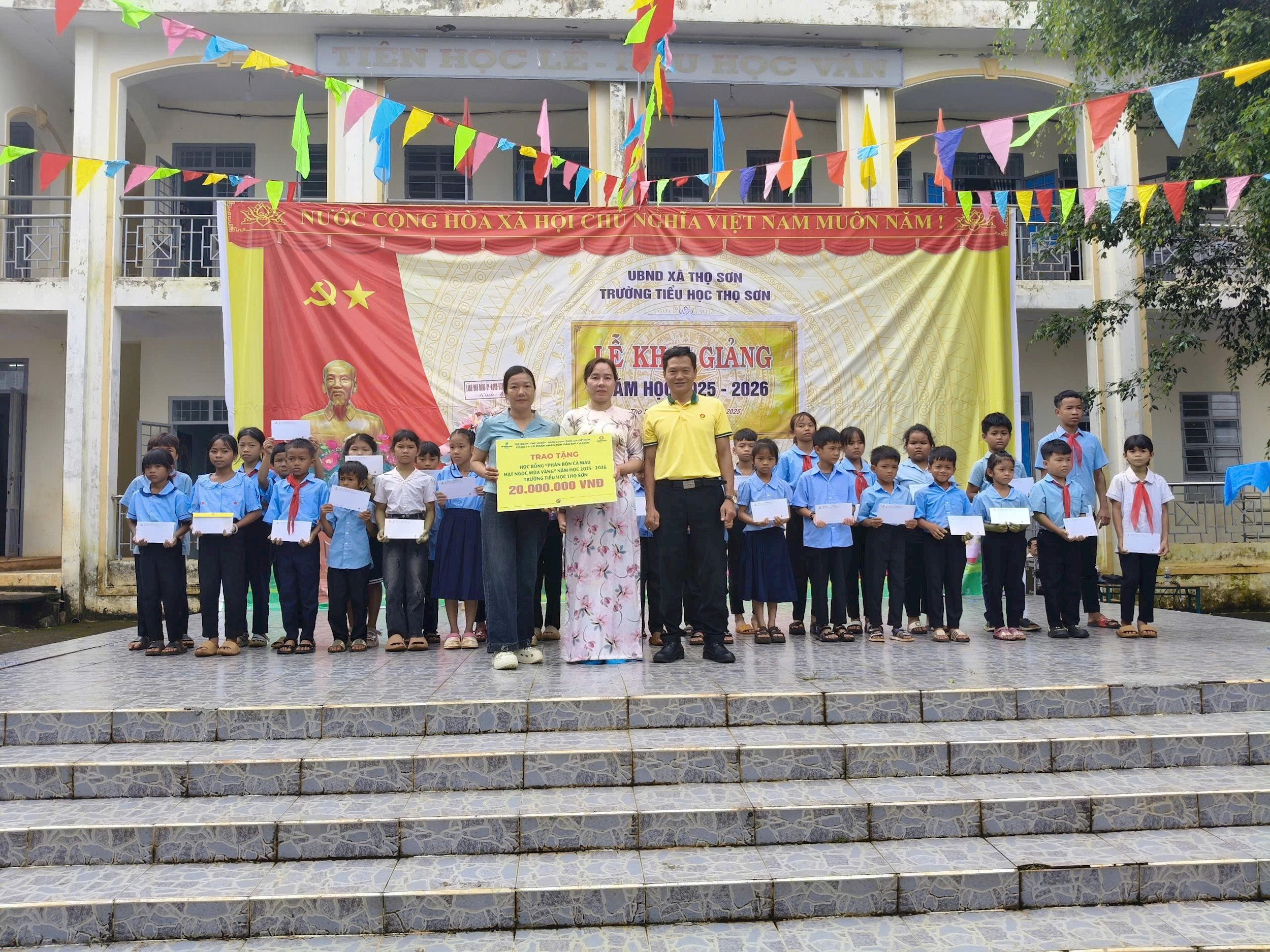 Phân Bón Cà Mau khẳng định cam kết lâu dài - Phát triển bền vững gắn liền với trách nhiệm cộng đồng và tương lai thế hệ trẻ