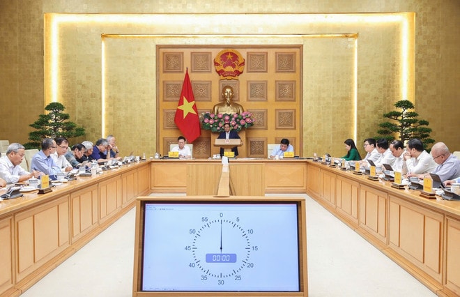 An overview of the working session in Hanoi on September 7, 2025. Photo: VNA vna-potal-thu-tuong-pham-minh-chinh-lam-viec-voi-hoi-dong-tu-van-chinh-sach-8261736.jpg