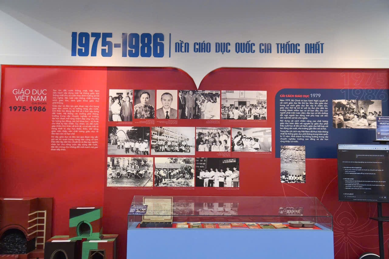 Không gian tái hiện nền giáo dục Việt Nam giai đoạn 1975-1986. Ảnh: Xuân Quý