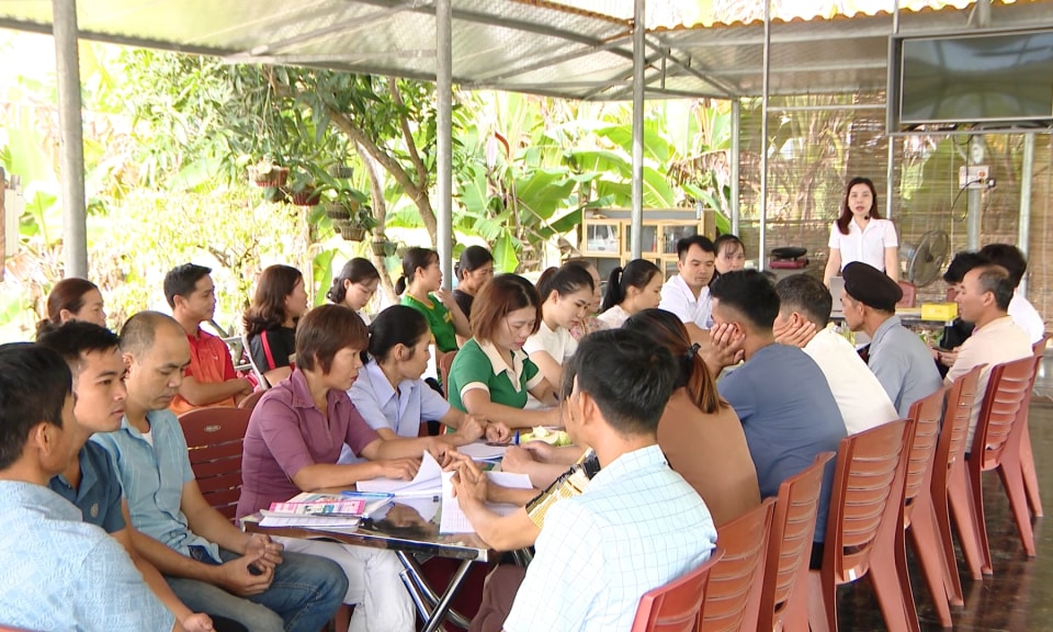 2299635_lao_dong_nong_thon_14125203.jpg