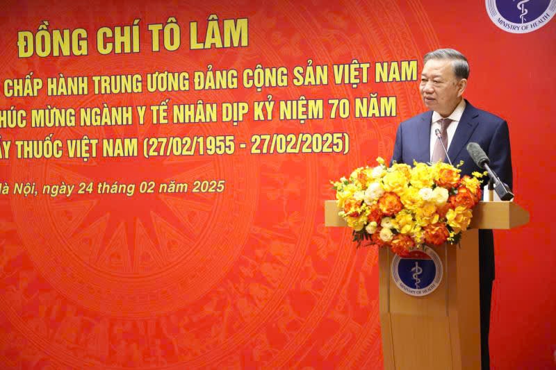 Tổng Bí thư Tô Lâm phát biểu, chúc mừng và chỉ đạo tại cuộc làm việc với Bộ Y tế nhân kỷ niệm 70 năm ngày truyền thống Thầy thuốc Việt Nam