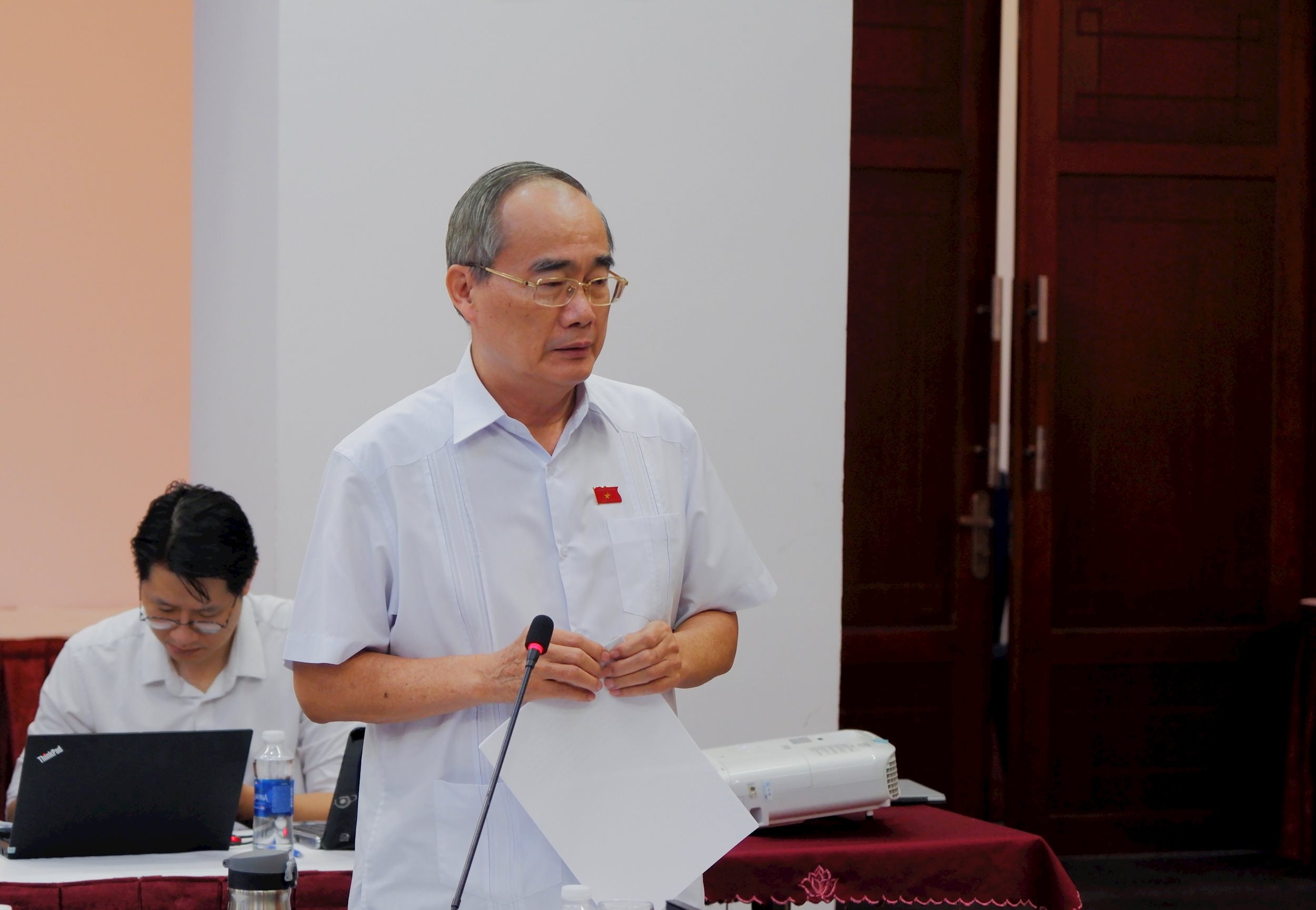 ĐBQH Nguyễn Thiện Nhân (đoàn TP. Hồ Chí Minh) phát biểu. Ảnh: Hoa Lê