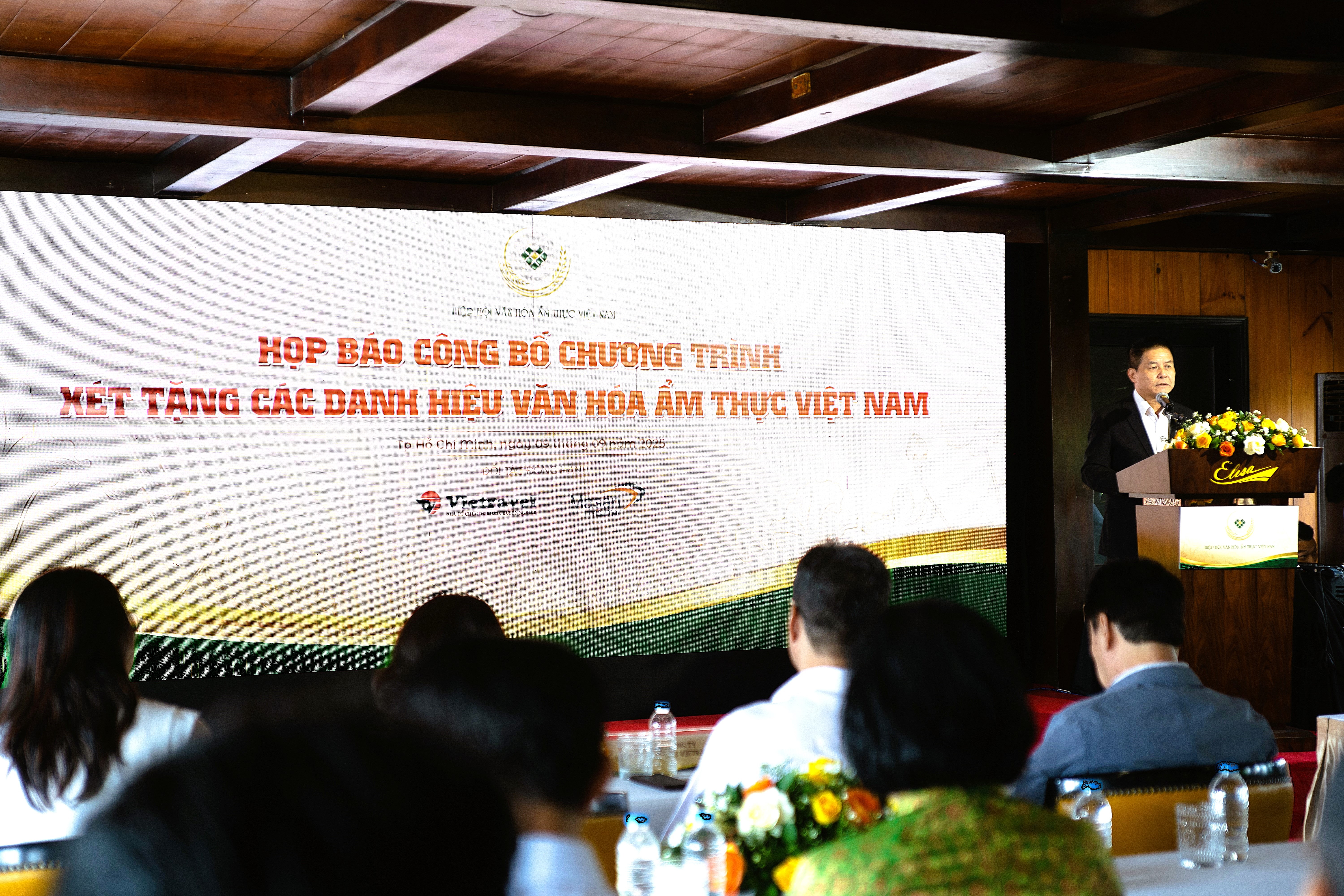 Ông Nguyễn Quốc Kỳ – Chủ tịch VCCA chia sẻ tại buổi Họp báo