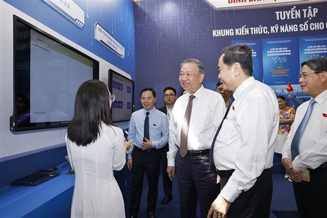 Party General Secretary To Lam tours a digital-na-2-to-lam-vna.jpg