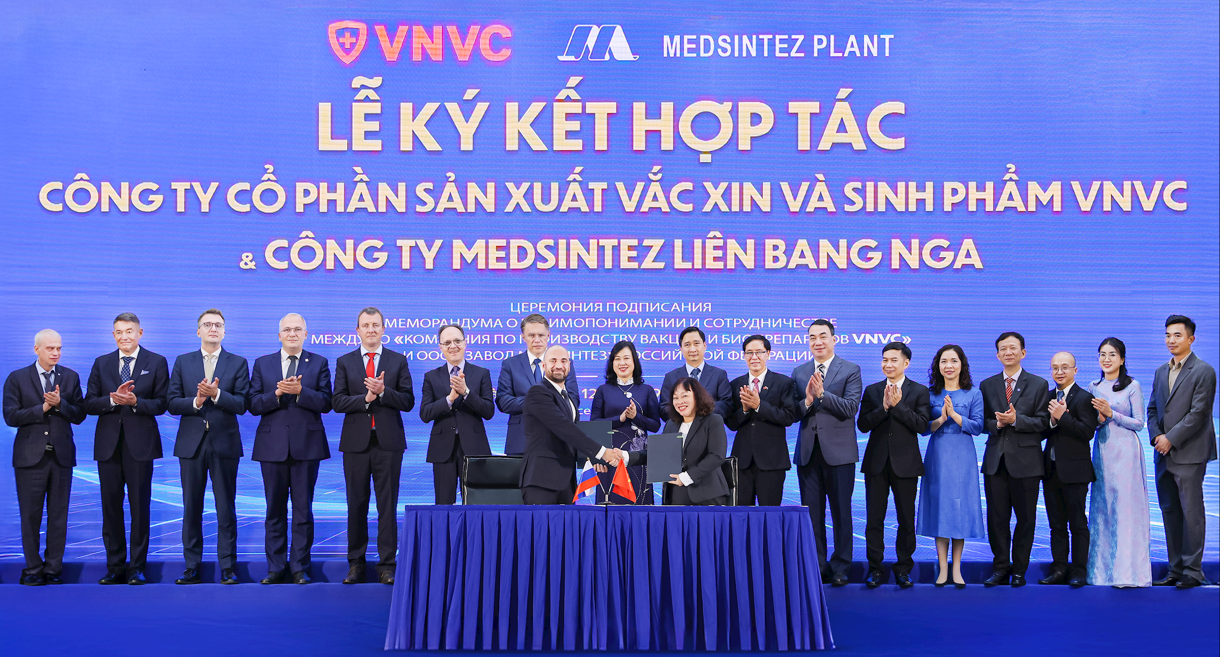 vnvc-ky-ket-hop-tac-san-xuat-voi-medsintez.png