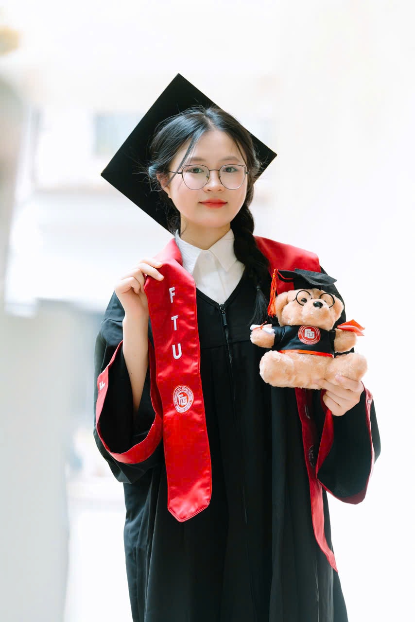Kim Oanh cho biết trong tương lai, em mong muốn phát triển sự nghiệp lâu dài trong lĩnh vực bán lẻ và quản lý chuỗi cung ứng.