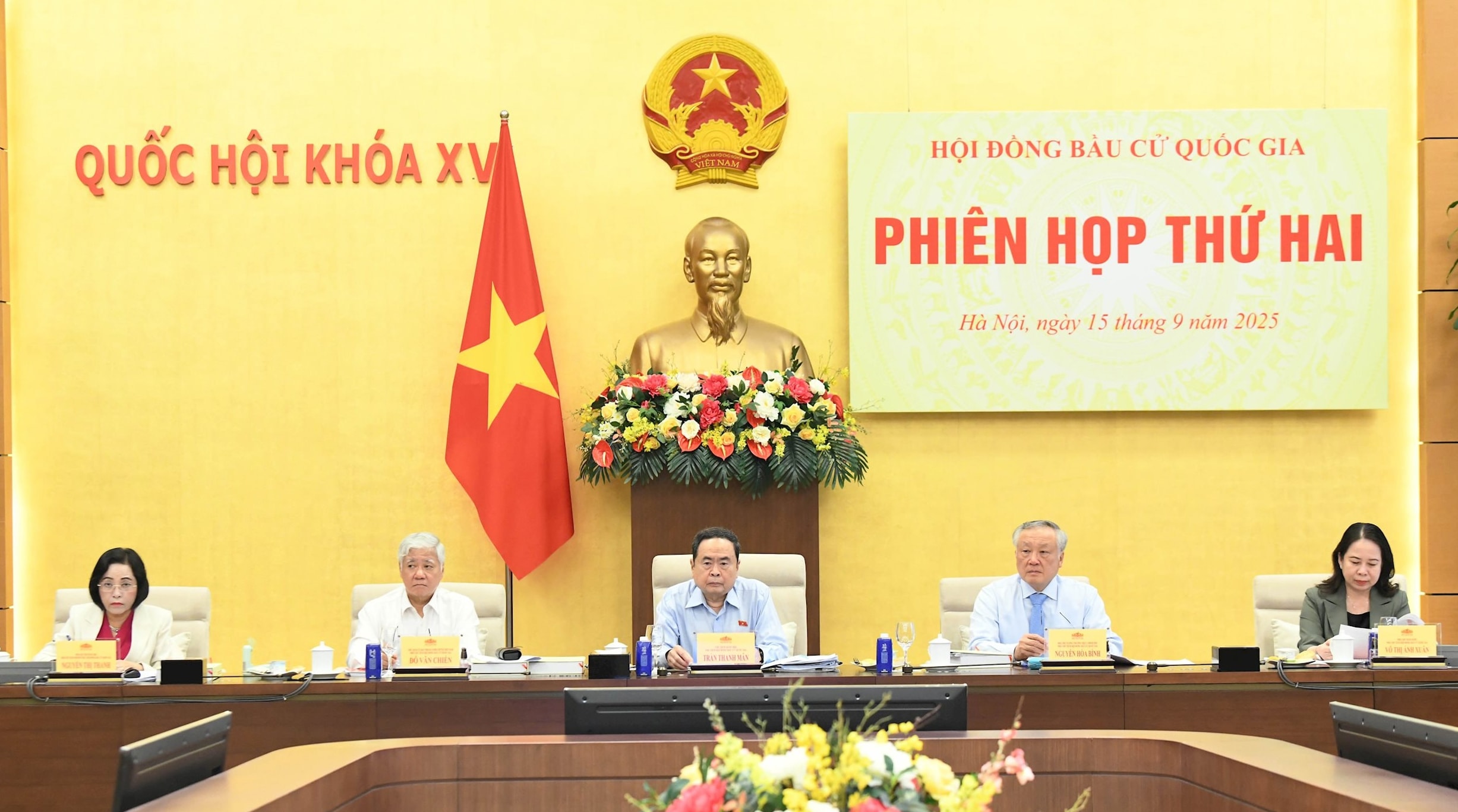 phien-hop2.jpg