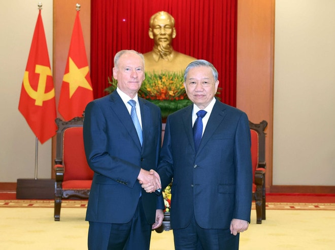 party-chief-receives-aide-to-russian-president-2.jpg