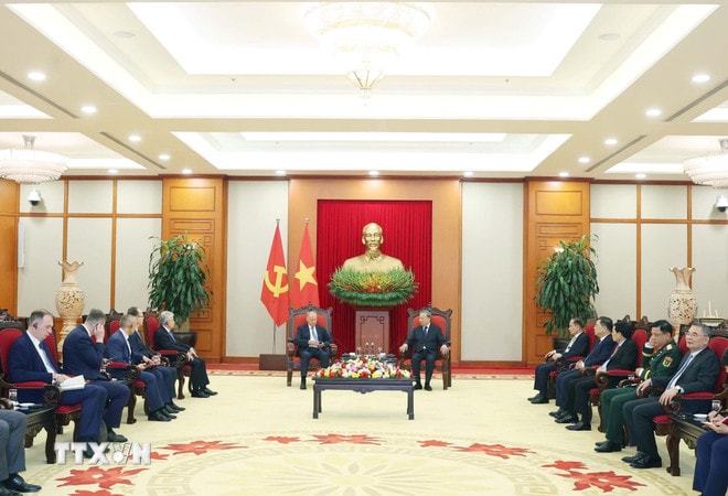 ttxvn-tong-bi-thu-to-lam-tiep-tro-ly-tong-thong-nga-1609-3.jpg