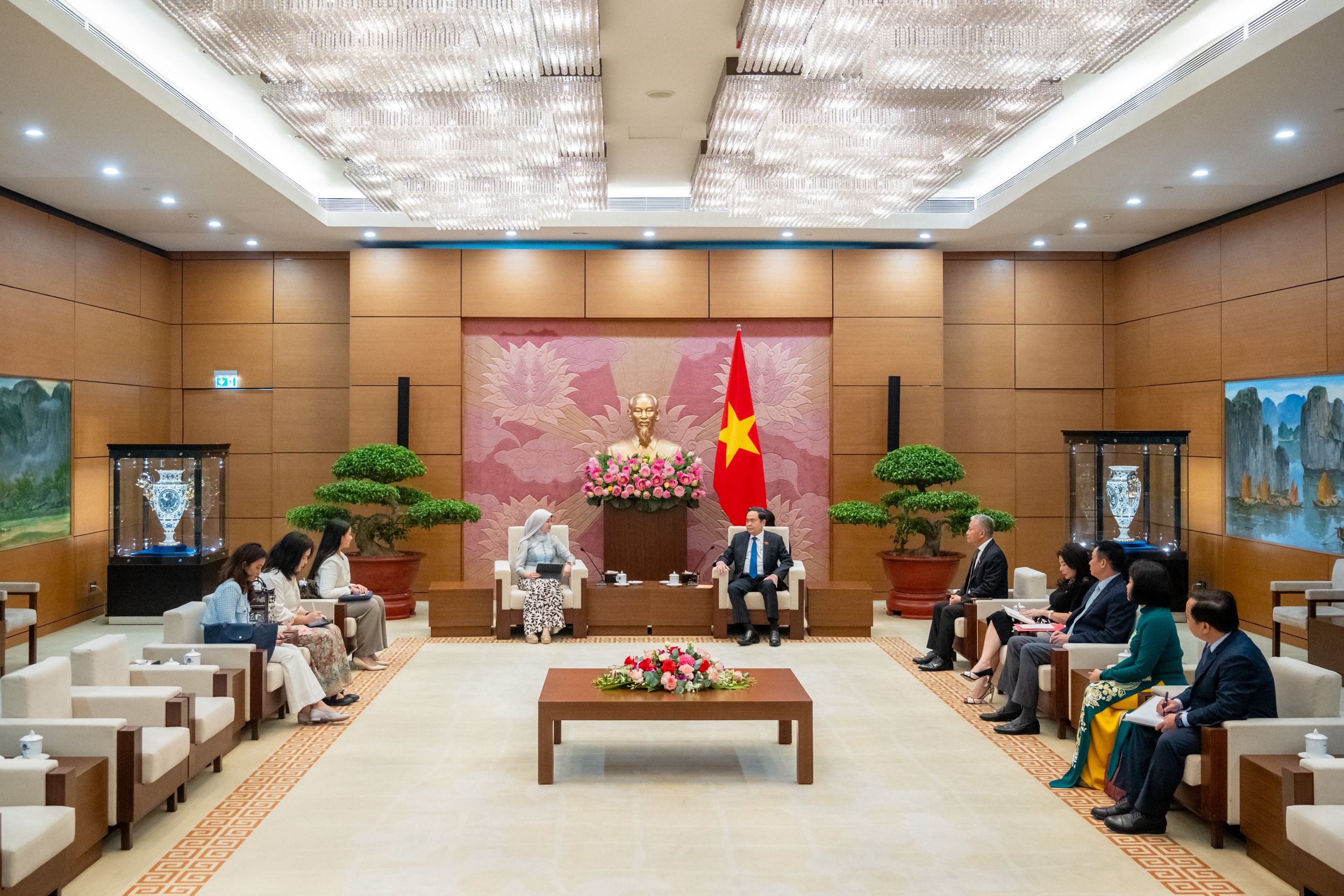 Z72_6933 - Chủ tịch Quốc hội Trần Thanh Mẫn tiếp Tổng Thư ký AIPA Siti Rozaimeriyanty Dato Haji Abdul Rahman