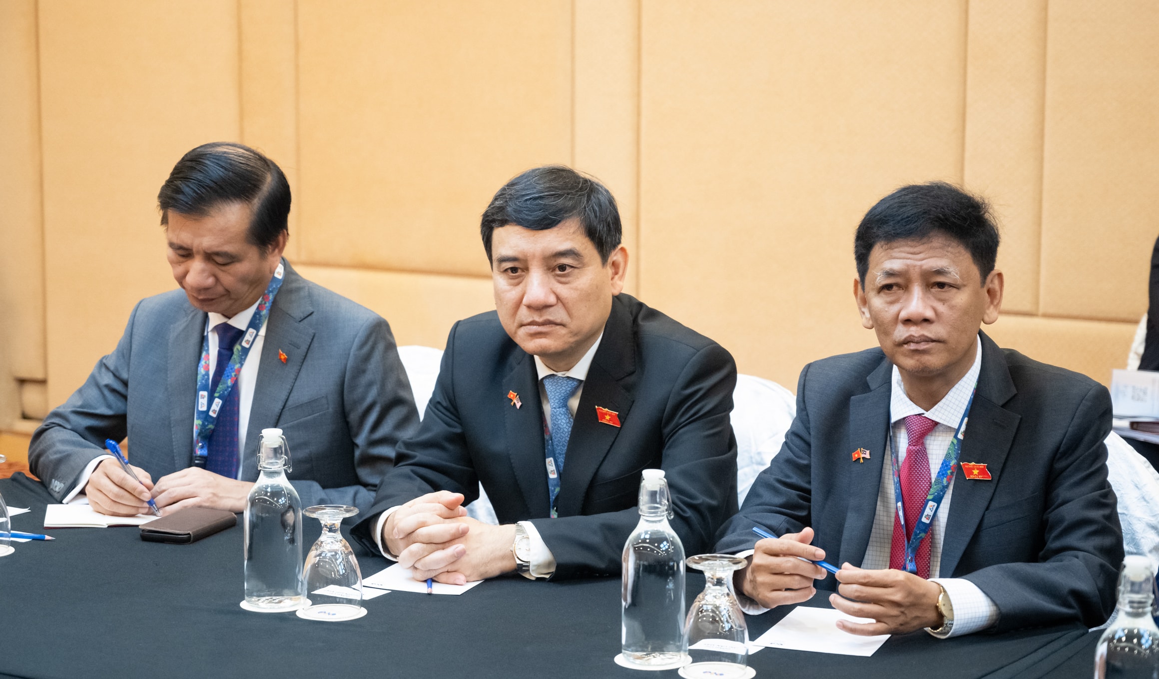 Các đại biểu dự cuộc tiếp