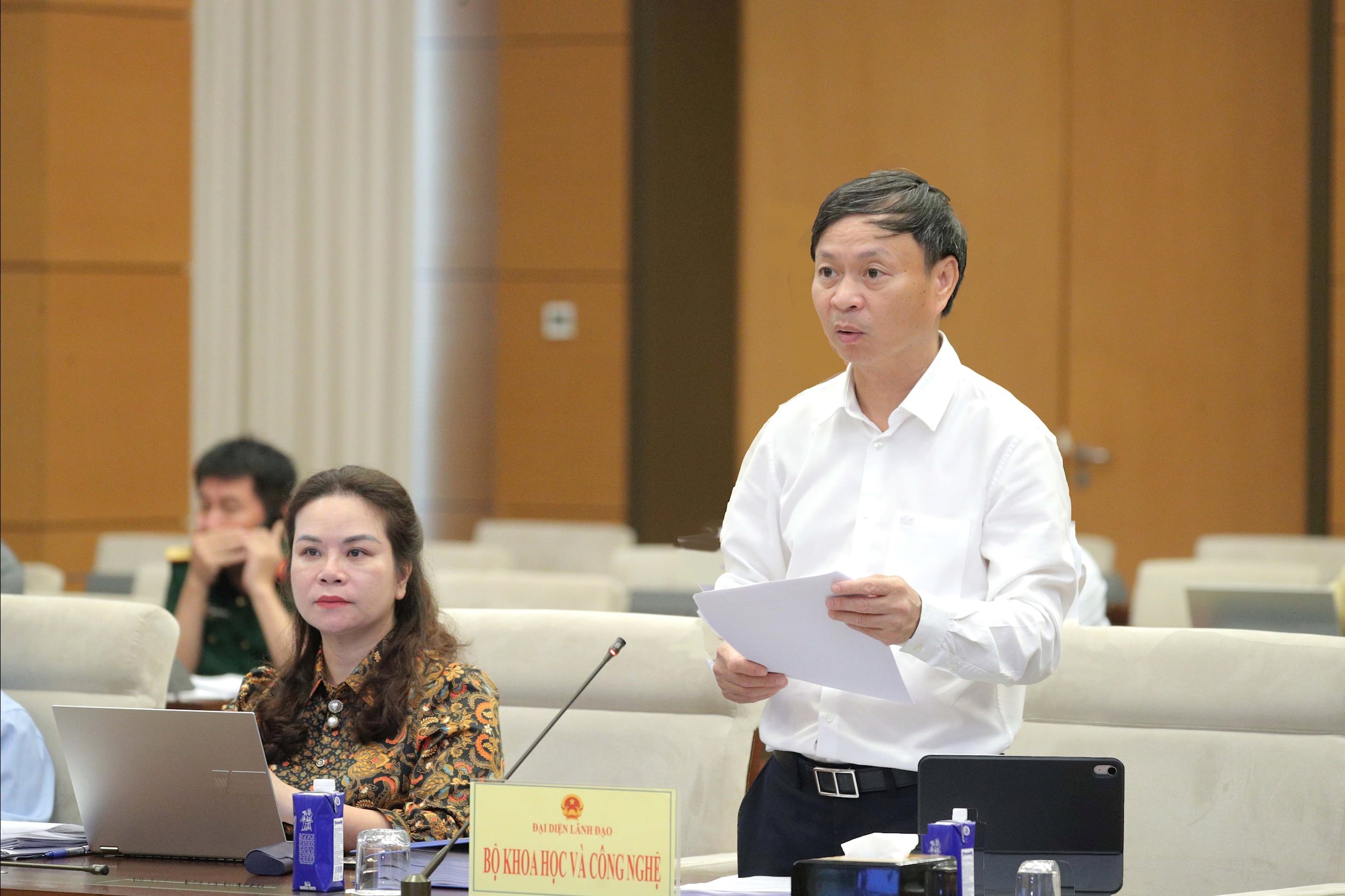 Thứ trưởng Bộ Khoa học và Công nghệ Hoàng Minh