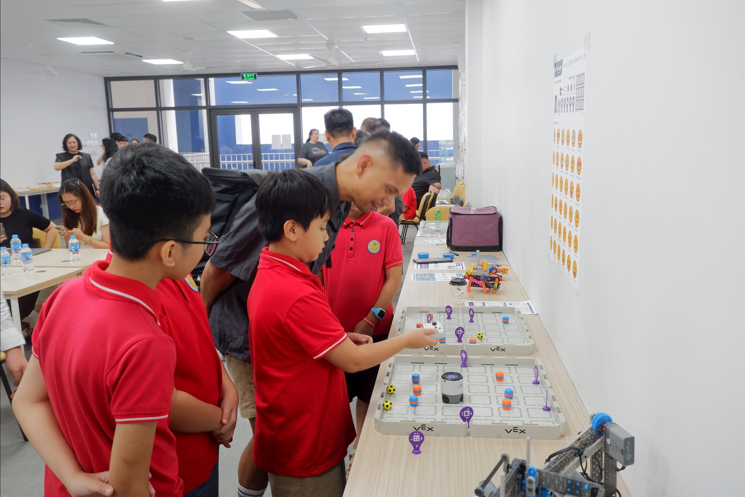 Mang STEM vào lớp học 4